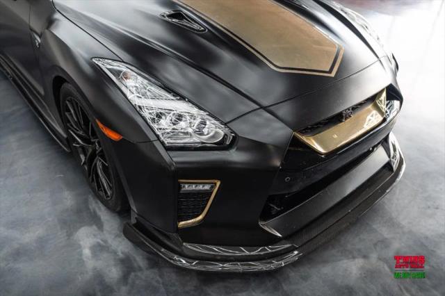 2020 Nissan GT-R Premium Dual-clutch 6-Speed Transmission