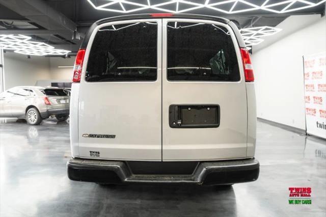 2019 Chevrolet Express LS