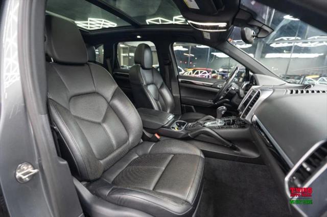 2018 Porsche Cayenne Base