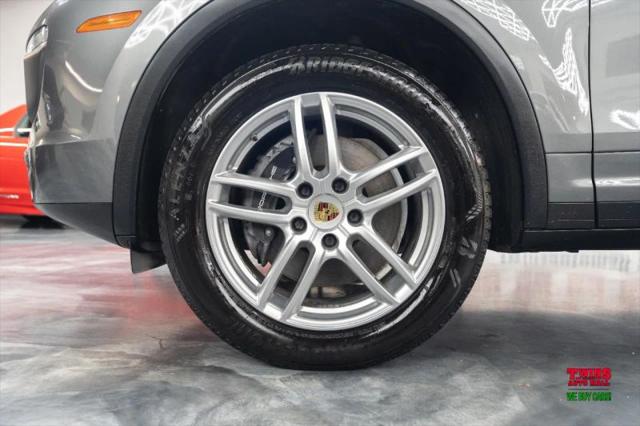 2018 Porsche Cayenne Base