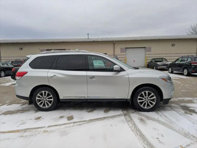 2016 Nissan Pathfinder SL
