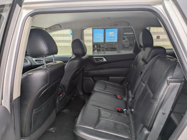 2016 Nissan Pathfinder SL
