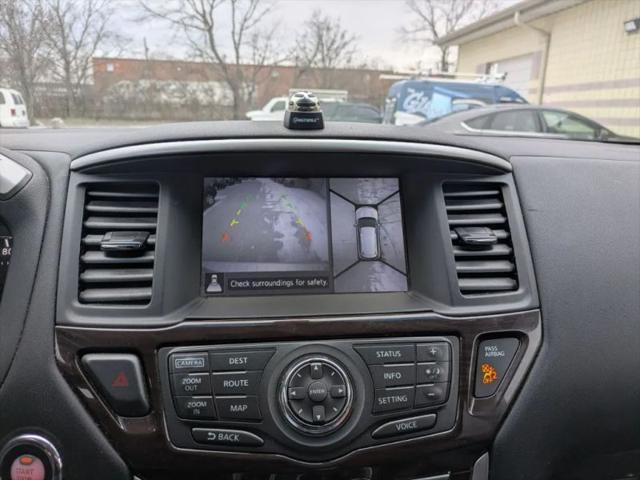 2016 Nissan Pathfinder SL