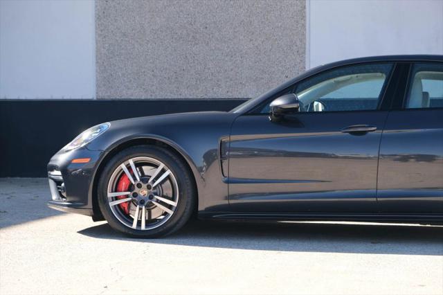 2017 Porsche Panamera Turbo