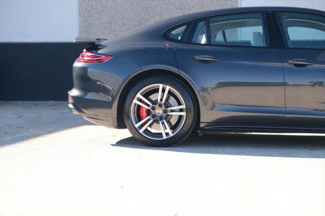 2017 Porsche Panamera Turbo