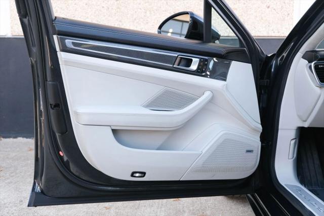 2017 Porsche Panamera Turbo