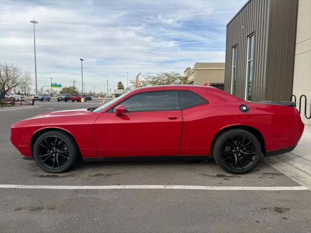 2016 Dodge Challenger SXT Plus