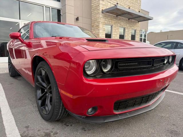 2016 Dodge Challenger SXT Plus
