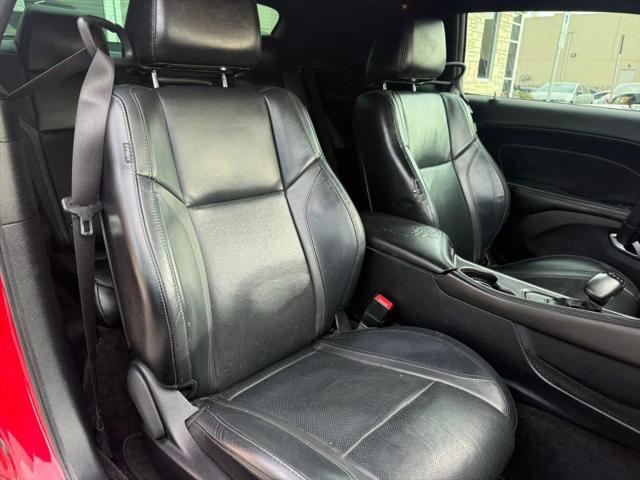 2016 Dodge Challenger SXT Plus