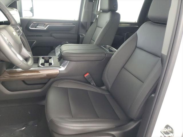 2026 Chevrolet Silverado 3500HD Crew Cab, Long Bed, LT Dual Rear Wheel, RWD