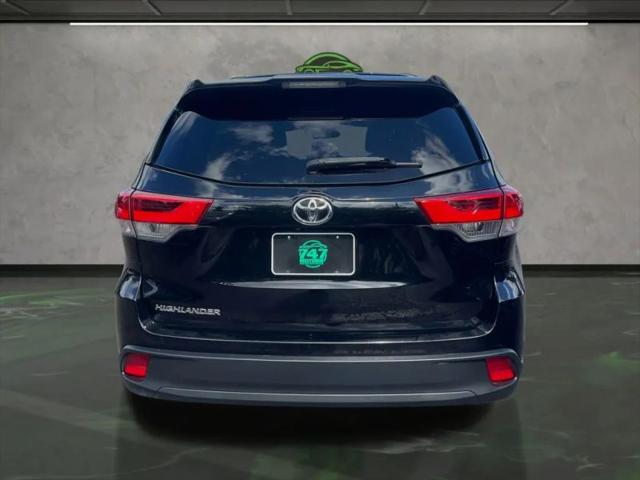 2019 Toyota Highlander LE