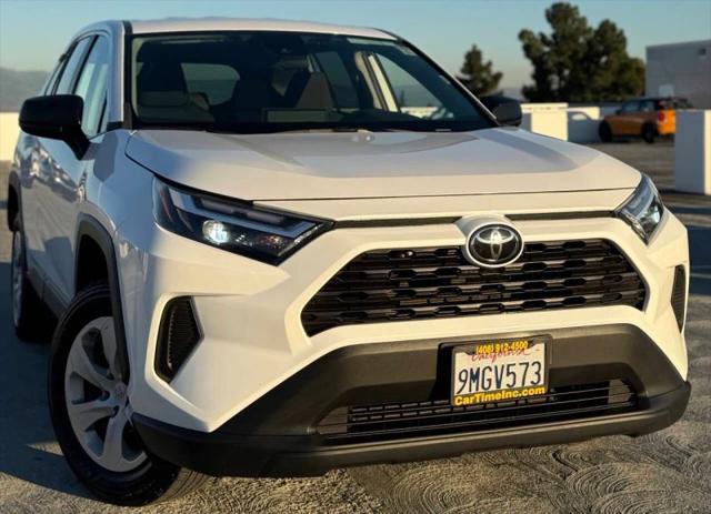 2024 Toyota RAV4 LE