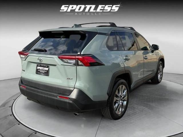 2019 Toyota RAV4 XLE Premium