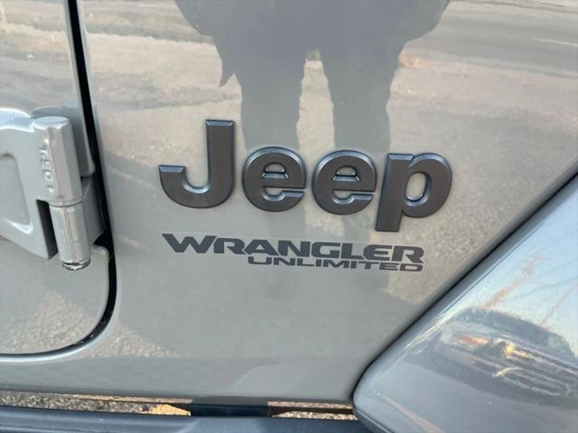 2020 Jeep Wrangler Sahara Altitude 4X4