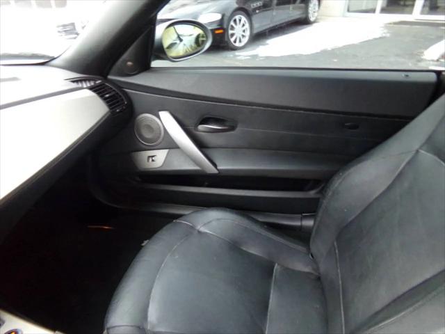 2003 BMW Z4 2.5i