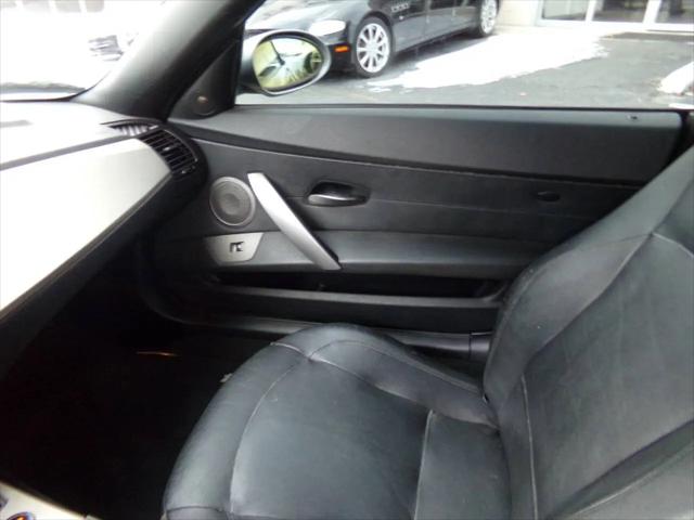 2003 BMW Z4 2.5i