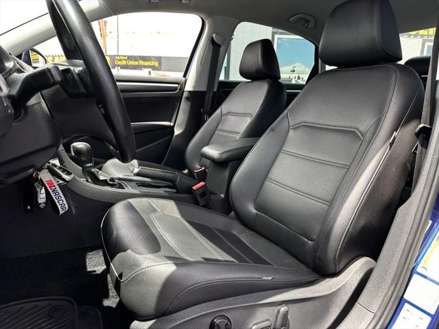 2016 Volkswagen Passat 1.8T R-Line