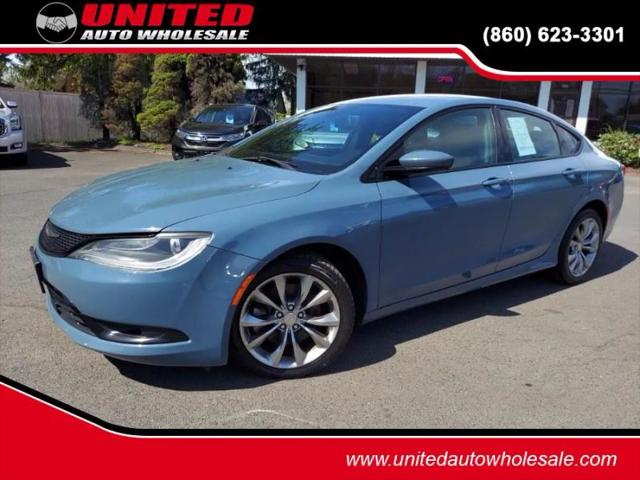 2015 Chrysler 200 S for sale in East Windsor, CT