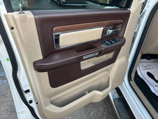 2017 Ram 1500 Laramie Crew Cab 4x4 5'7" Box