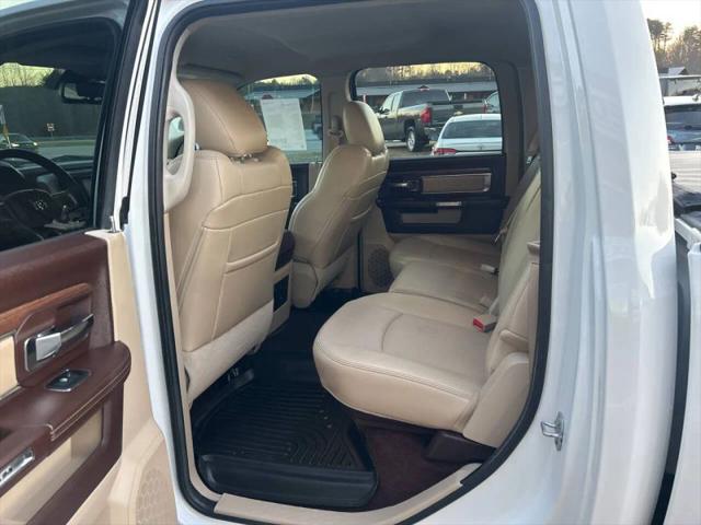2017 Ram 1500 Laramie Crew Cab 4x4 5'7" Box