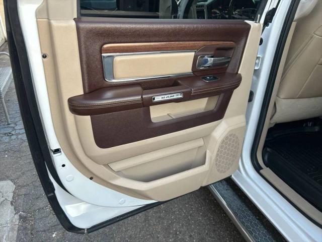 2017 Ram 1500 Laramie Crew Cab 4x4 5'7" Box