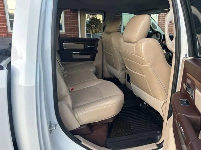2017 Ram 1500 Laramie Crew Cab 4x4 5'7" Box
