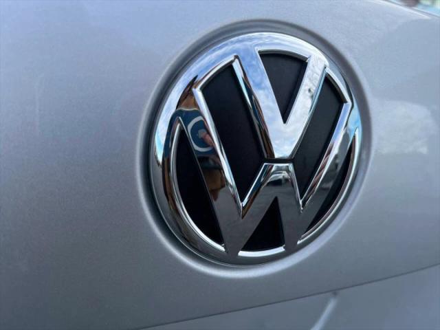 2015 Volkswagen Passat 1.8T Limited Edition