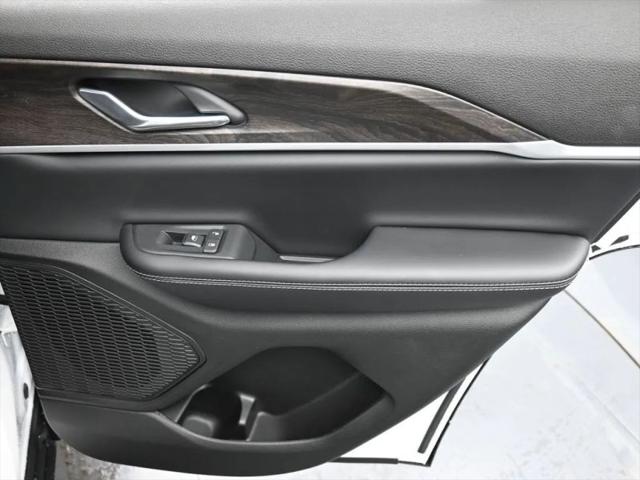 2026 Jeep Grand Cherokee Altitude 4x4