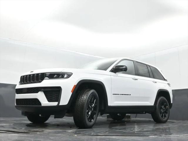 2026 Jeep Grand Cherokee Altitude 4x4