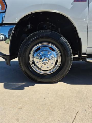 2024 Ram 3500 Big Horn Crew Cab 4x4 8' Box