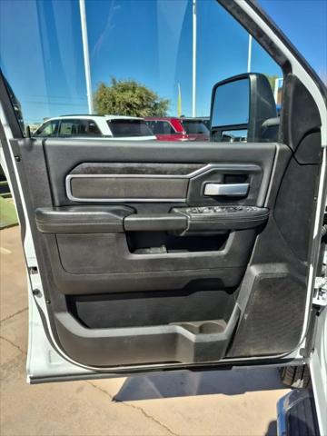 2024 Ram 3500 Big Horn Crew Cab 4x4 8' Box