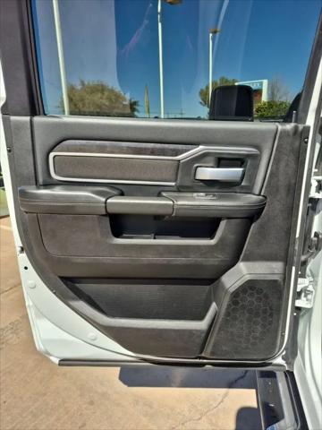 2024 Ram 3500 Big Horn Crew Cab 4x4 8' Box