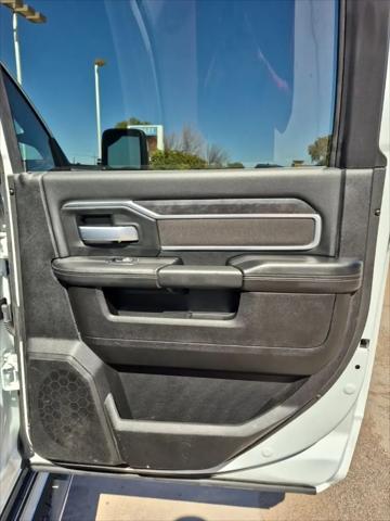 2024 Ram 3500 Big Horn Crew Cab 4x4 8' Box