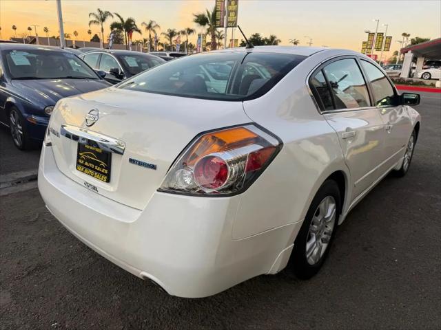 2011 Nissan Altima Base