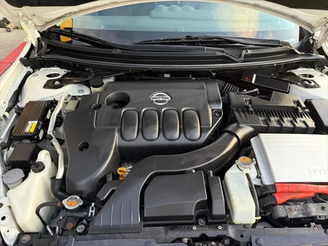 2011 Nissan Altima Base