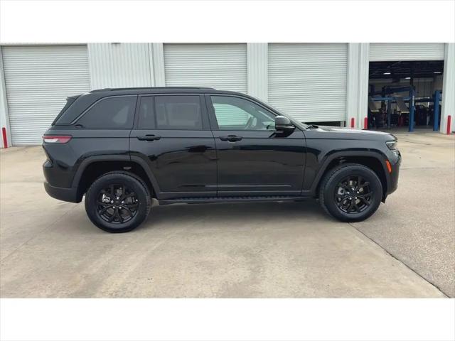 2026 Jeep Grand Cherokee Altitude 4x2