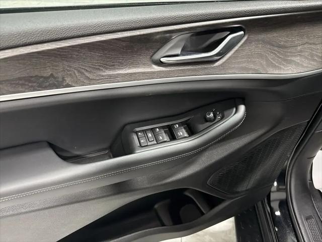 2026 Jeep Grand Cherokee Altitude 4x2