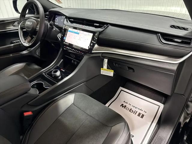 2026 Jeep Grand Cherokee Altitude 4x2