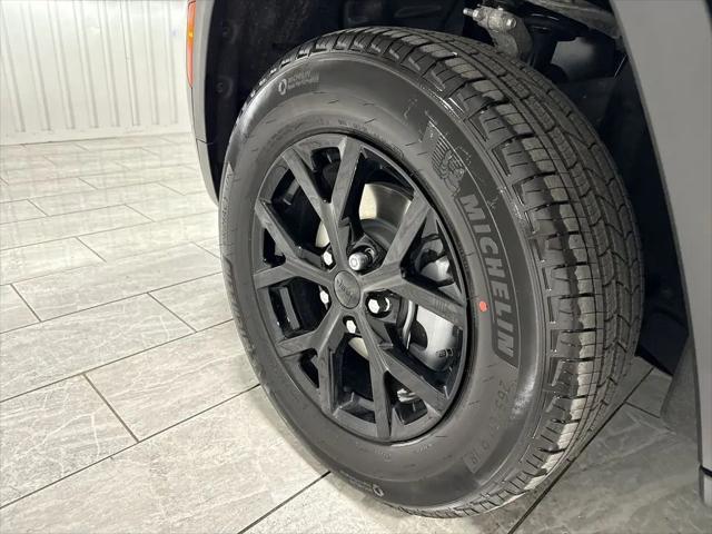 2026 Jeep Grand Cherokee Altitude 4x2