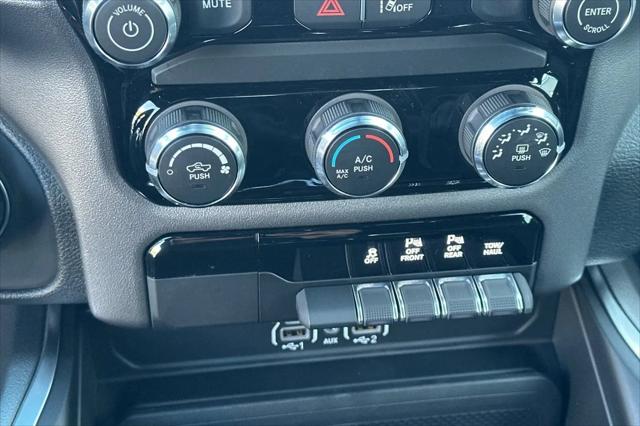 2026 Ram 1500 Express Crew Cab 4x4 5'7" Box