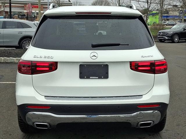 2026 Mercedes-Benz GLB 4MATIC