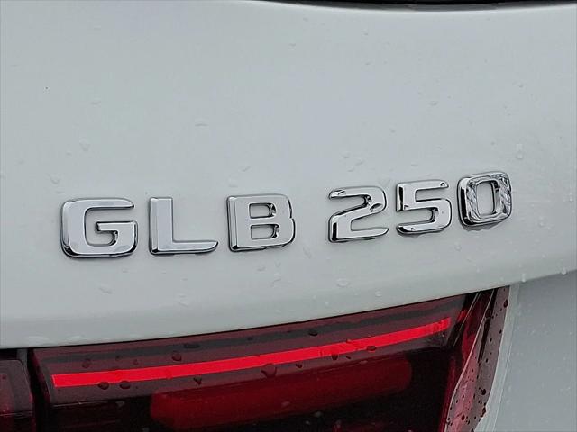 2026 Mercedes-Benz GLB 4MATIC