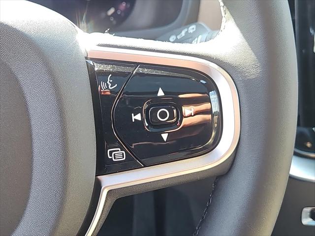 2026 Volvo XC90 Plus, B6 AWD Gas (mild hybrid), Gasoline, Bright, 7 Seats