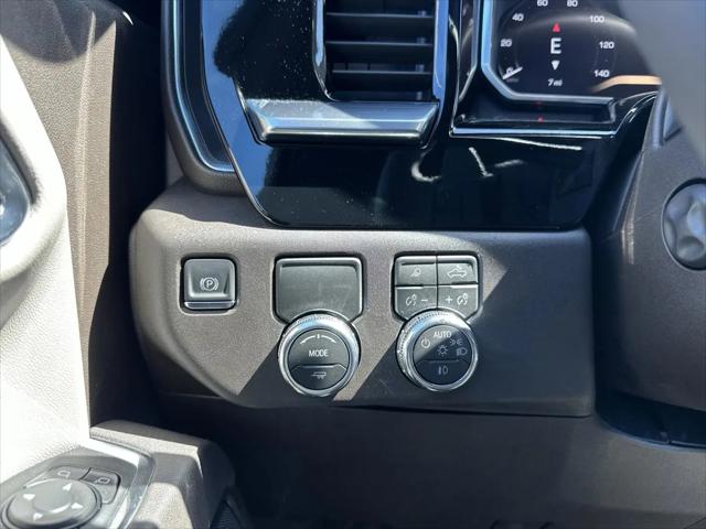 2026 GMC Sierra 1500 Crew Cab, Short Bed, SLT, RWD