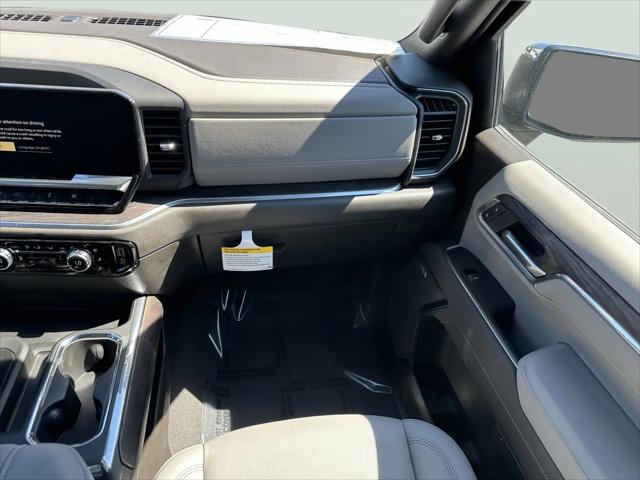 2026 GMC Sierra 1500 Crew Cab, Short Bed, SLT, RWD