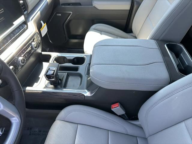2026 GMC Sierra 1500 Crew Cab, Short Bed, SLT, RWD