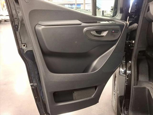 2025 Mercedes-Benz Sprinter 2500 High Roof 4-Cyl Diesel HO