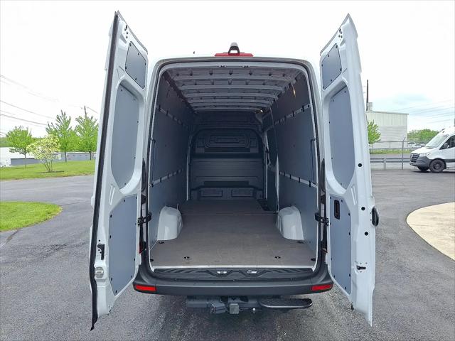 2025 Mercedes-Benz Sprinter 2500 High Roof 4-Cyl Diesel