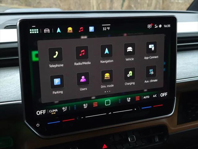 2025 Volkswagen ID. Buzz Pro S