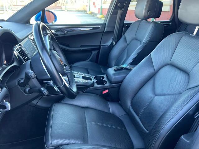 2018 Porsche Macan Macan